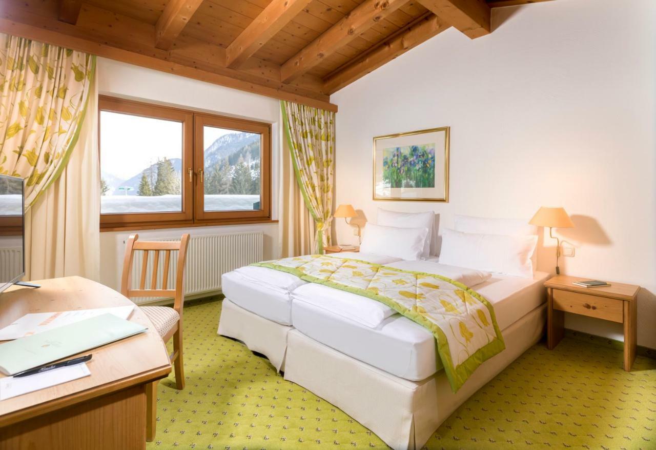 Defereggental Hotel & Resort Sankt Veit in Defereggen Phòng bức ảnh