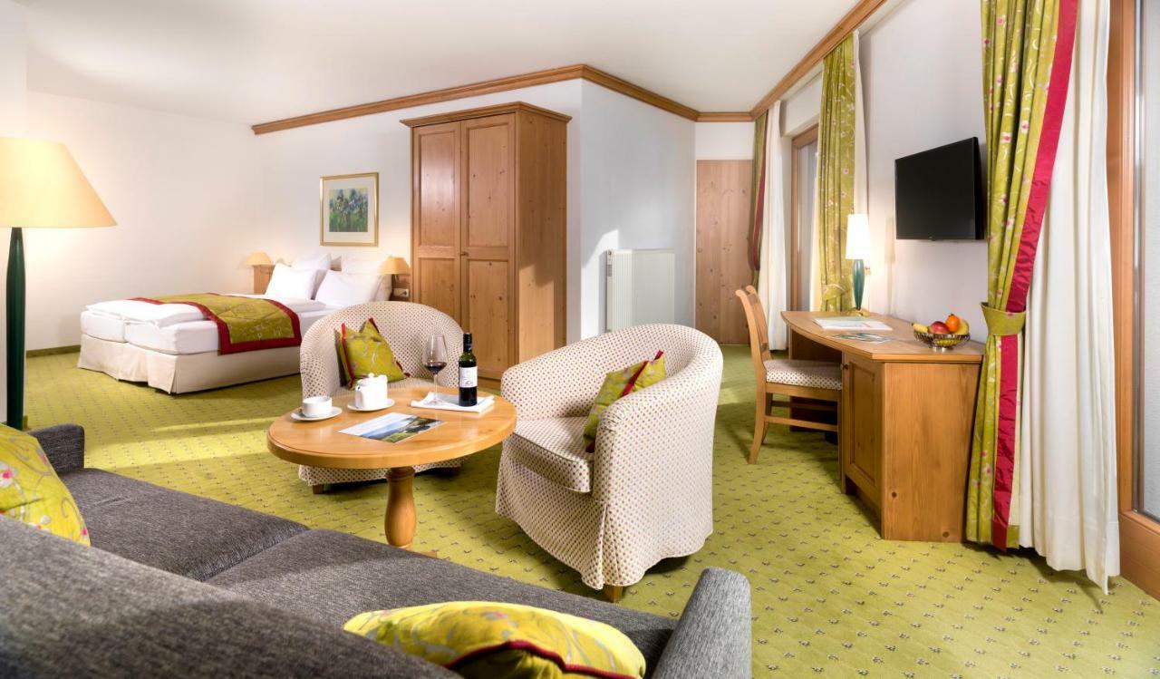 Defereggental Hotel & Resort Sankt Veit in Defereggen Ngoại thất bức ảnh